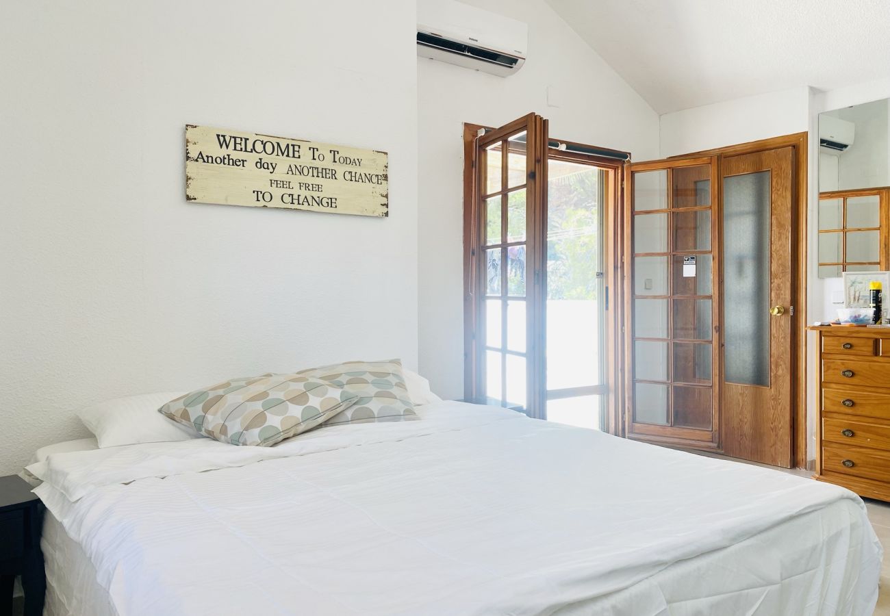 Hus i Orihuela Costa - Romslig hus i stille nabolag i Villamartin/LaZenia