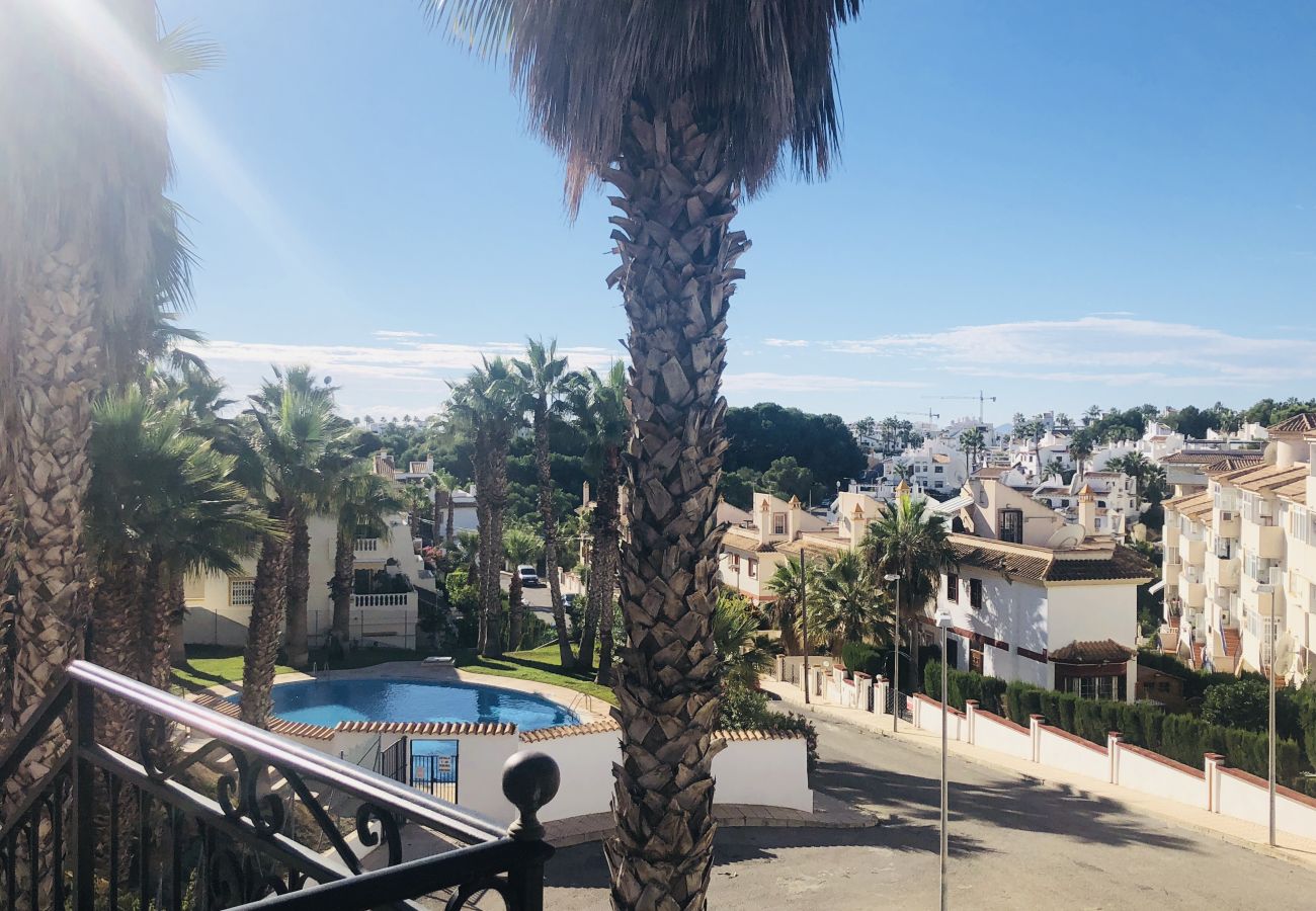 Hus i Orihuela Costa - Romslig hus i stille nabolag i Villamartin/LaZenia