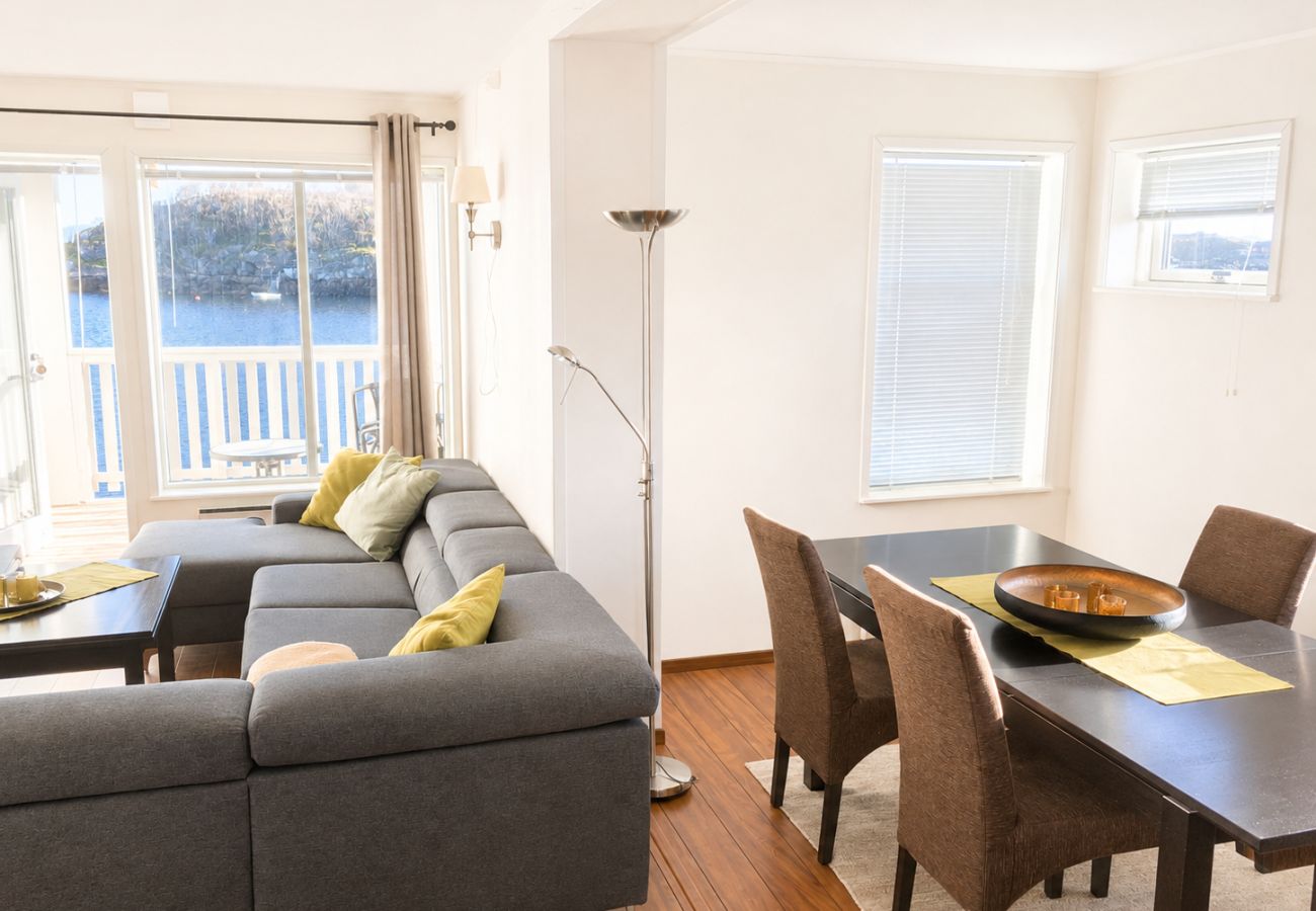 Leilighet i Vågan - Apartment with sea view in Henningsvær