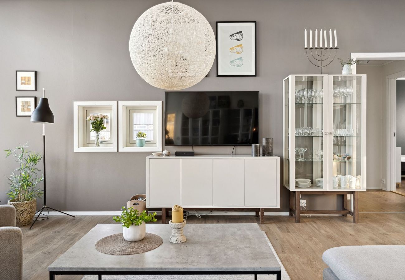 Hus i Stamsund - Modern og romslig hus i hjertet av Lofoten