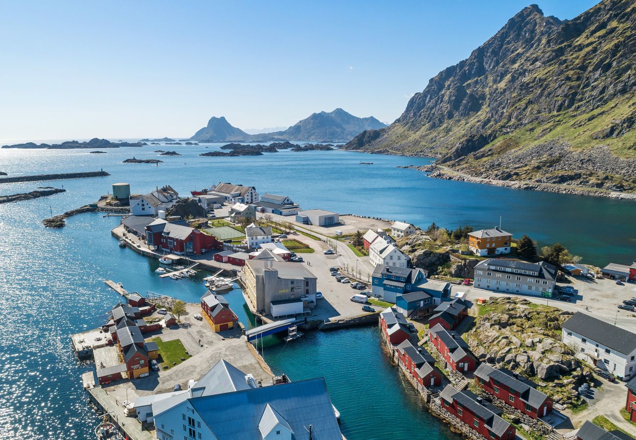 Hytte i Stamsund - Koselig sjøhytte i Stamsund