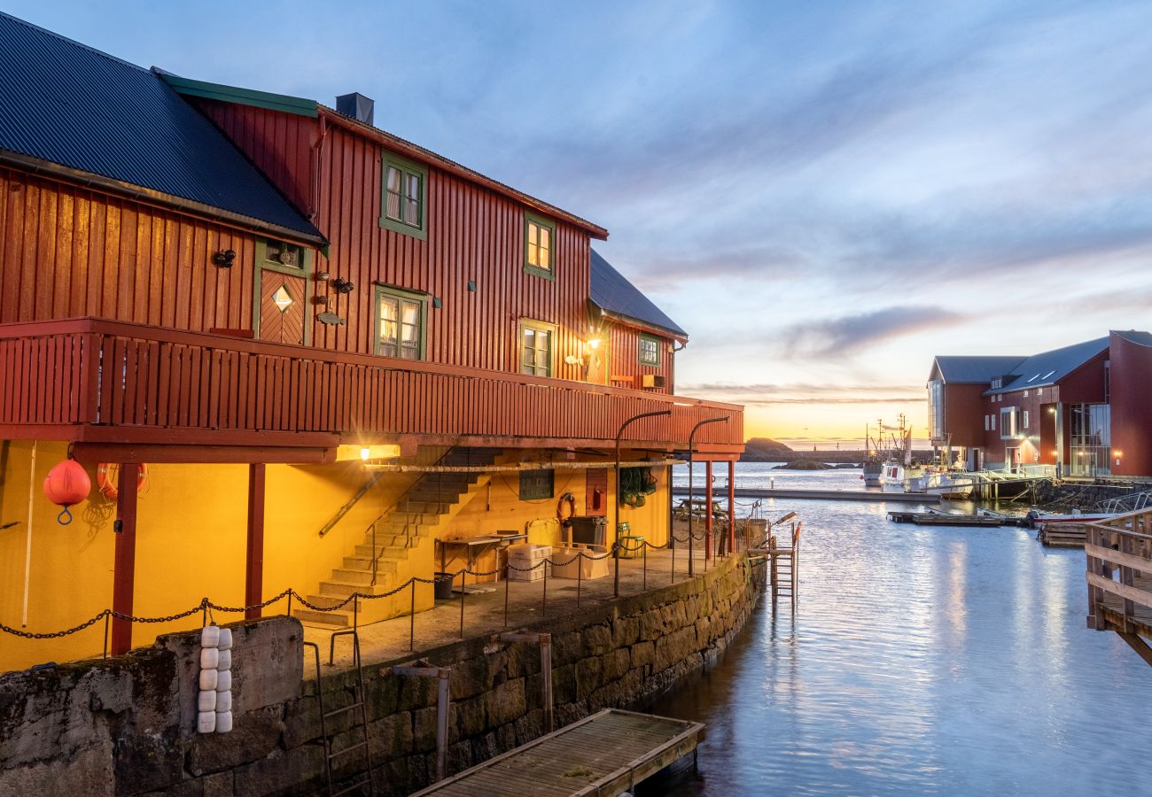 Hytte i Stamsund - Koselig sjøhytte i Stamsund