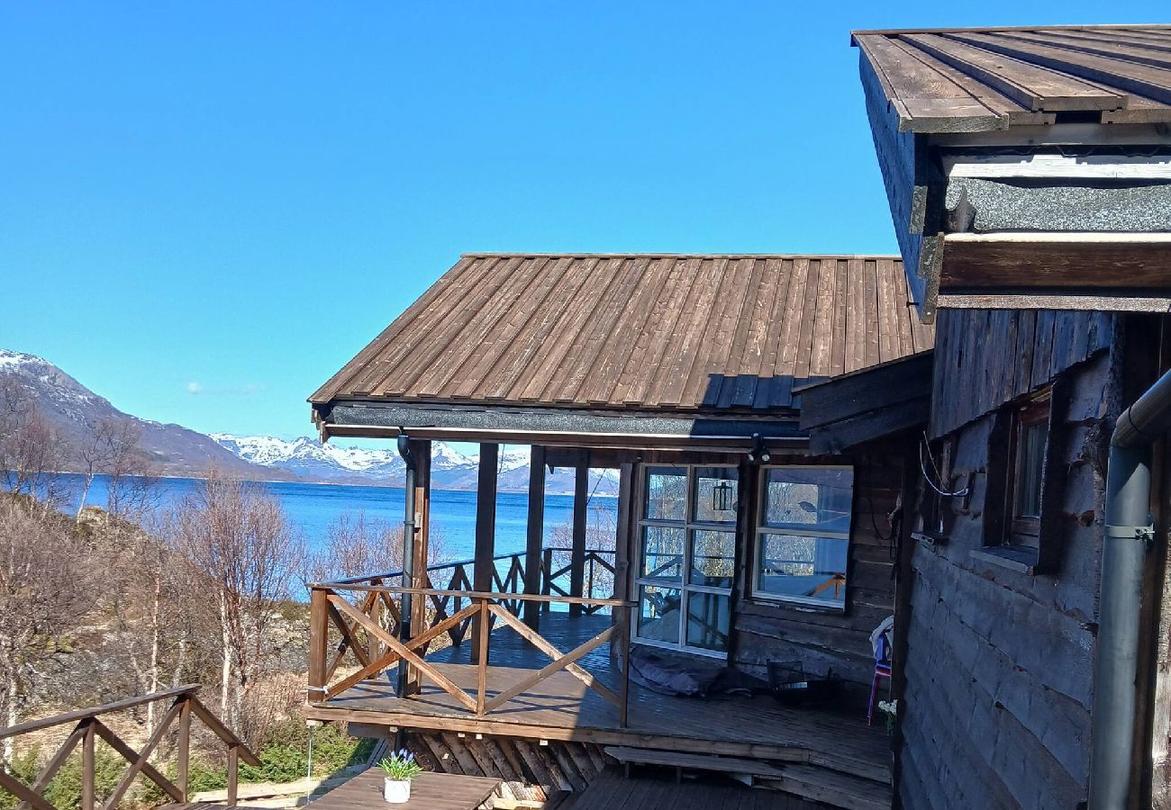Hytte i Hadsel - Hytte ved Faksholmen i Eidsfjorden 