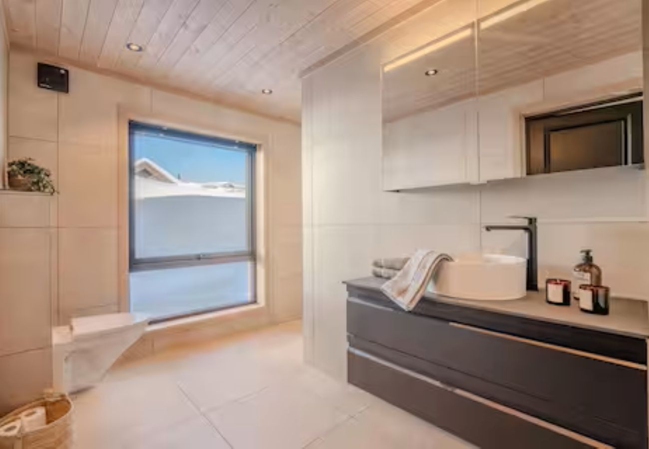 Hytte i Gudbrandsdalen - Moderne og romslig hytte på Skeikampen