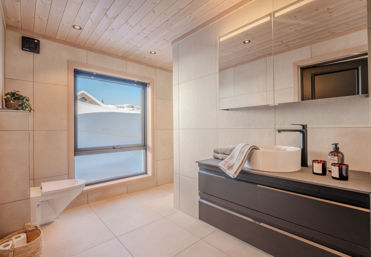 Hytte i Gudbrandsdalen - Moderne og romslig hytte på Skeikampen