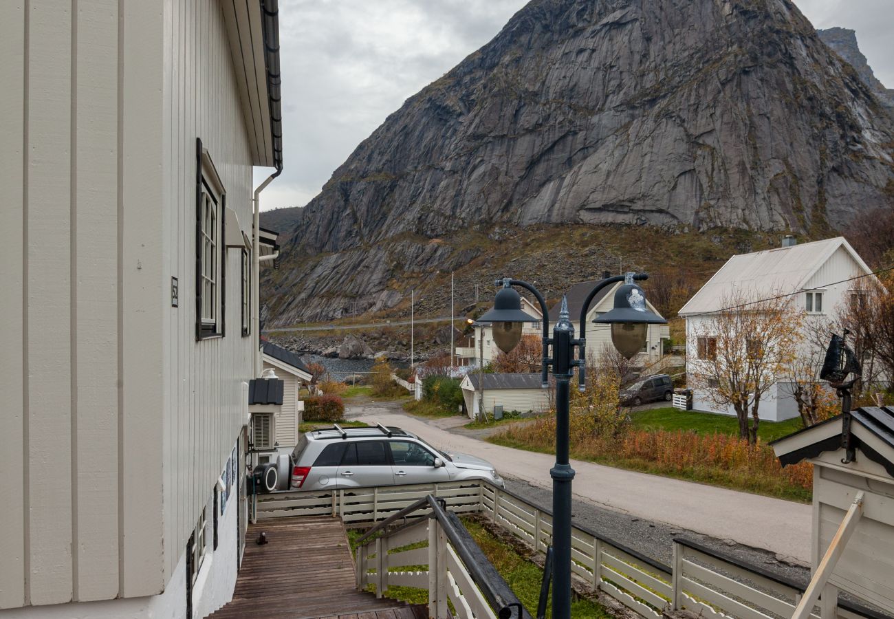 Hus i Moskenes - Hus ved Reinebringen