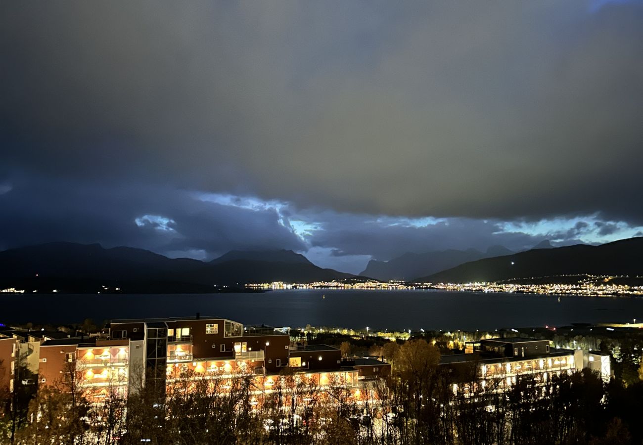 Leilighet i Tromsø - Moderne utsiktsleilighet i Workinntoppen Panorama