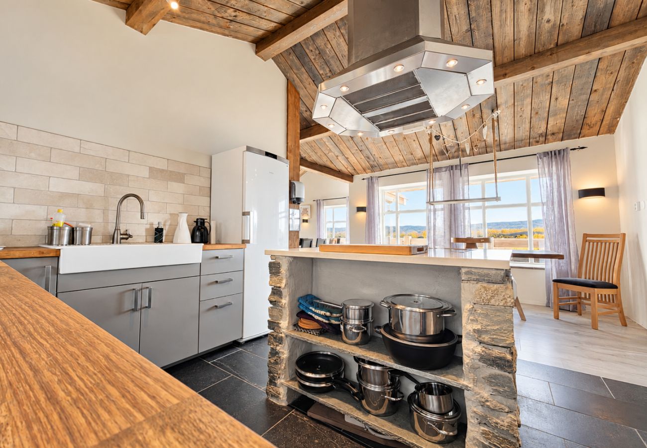 Hytte i Hol - Unique Cabin Right by the Ski Slopes in Geilo
