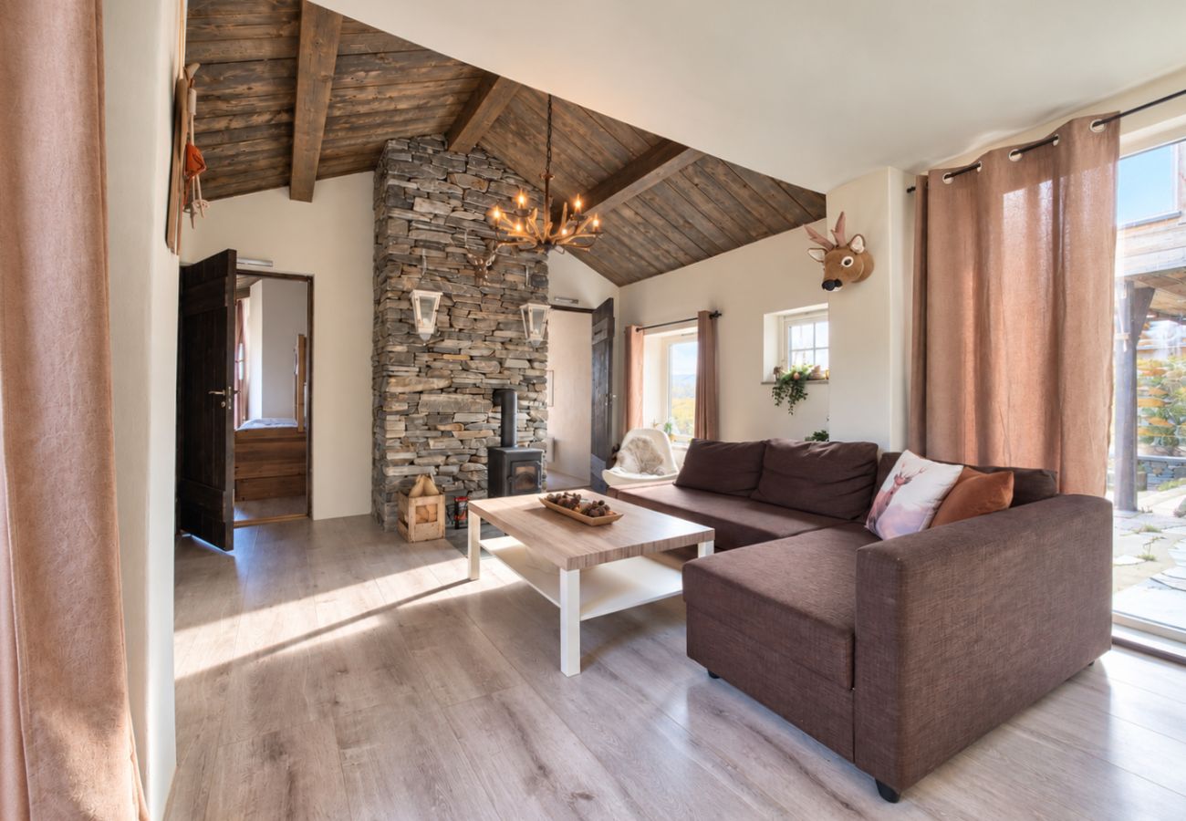Hytte i Hol - Unique Cabin Right by the Ski Slopes in Geilo