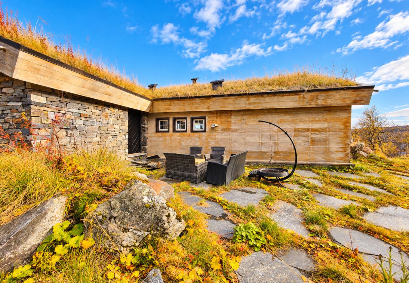 Hytte i Hol - Unique Cabin Right by the Ski Slopes in Geilo