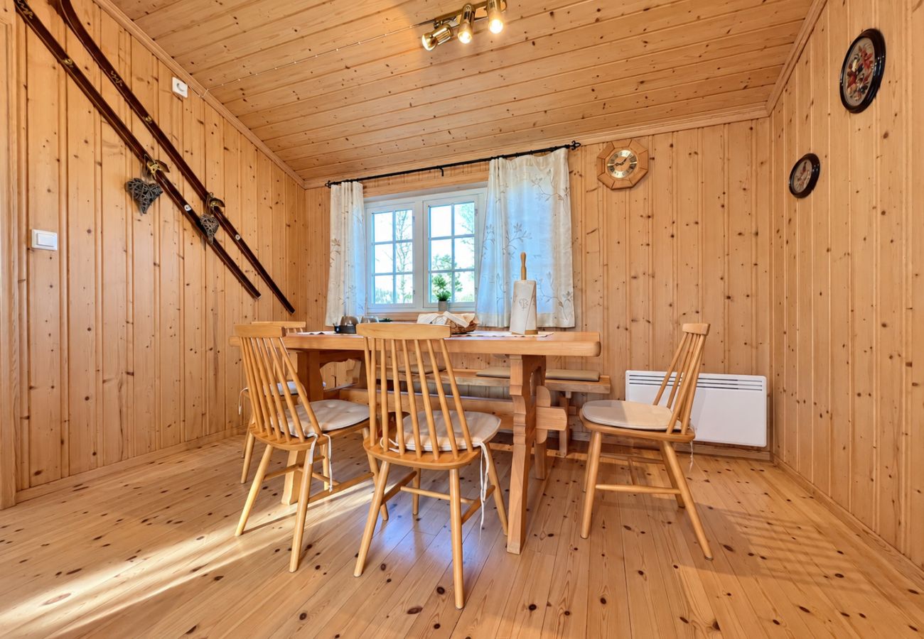 Hytte i Gol - Fredelig hytte i alpinbakken med sauna på Golsfjellet